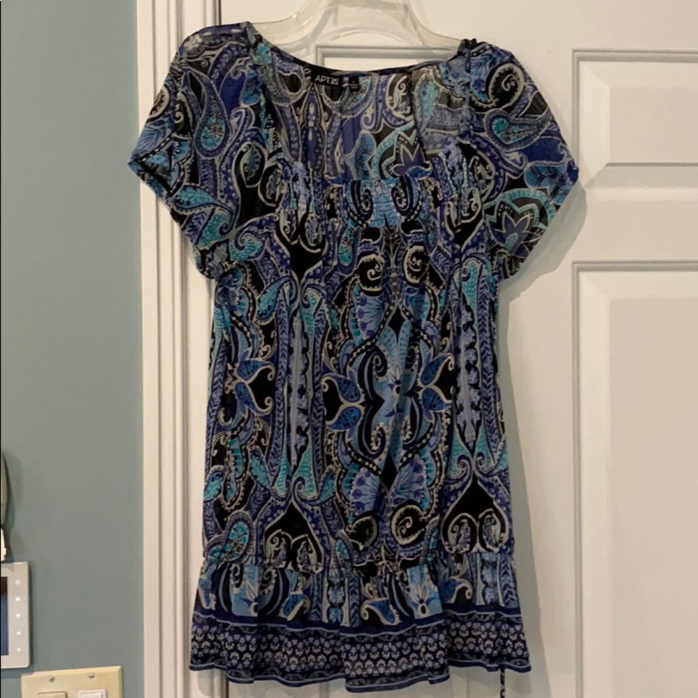 Cute Paisley top with included camisole